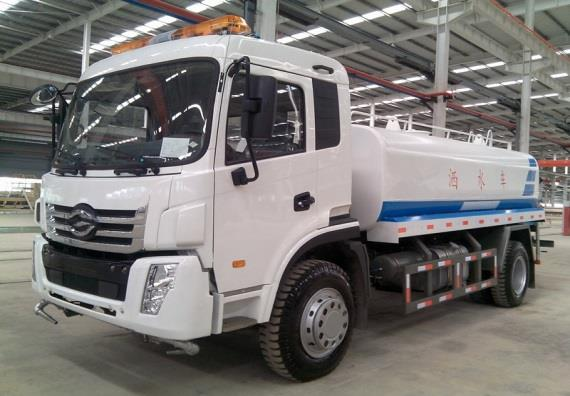 洒水车
