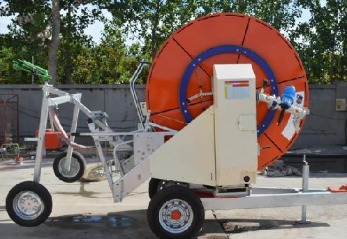 中大移动绞盘式喷灌机